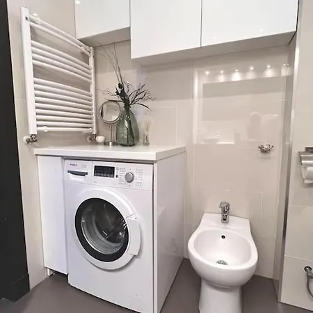 Modern Apartment *